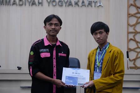 JAHFAL HARUMKAN SMA MUHI JUARA 1 TANOSHII NIHONGGO QUIZ CONTEST