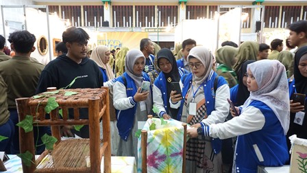 SMA MUHI TERIMA STUDI TIRU DARI UM PARE-PARE
