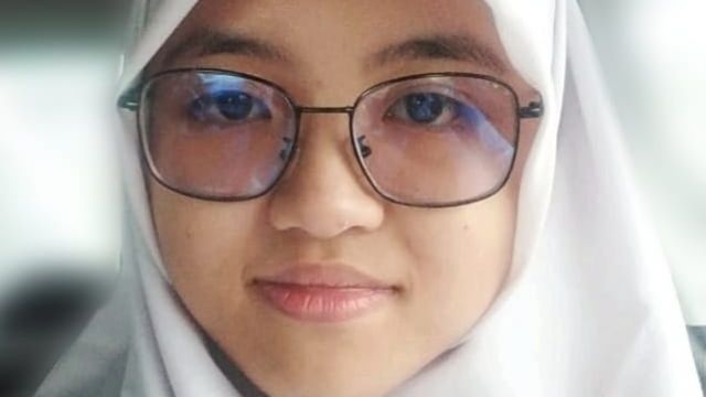 ANNISA DHIANDRA RAIH RUNNER UP 2 SPEECH CONTEST