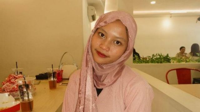 JOVITA TABINA TYASARI BERHASIL RAIH MEDALI EMAS BIDANG BAHASA INDONESIA