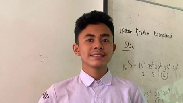 MAHESWARA AHSAN RAIH MEDALI EMAS NASIONAL BAHASA ARAB
