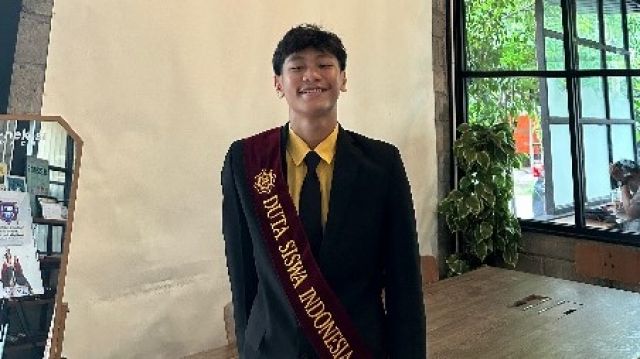 FERDI SABET 2 PENGHARGAAN DALAM AJANG PEMILIHAN DUTA SISWA INDONESIA 2024