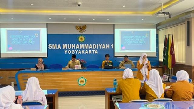 PIK-R NAYANIKA GELAR TALK SHOW ZEROSTRESS