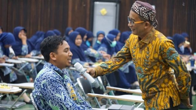 SMA MUHI GELAR PENGAJIAN UNTUK TINGKATKAN PROFESIONALITAS GTK