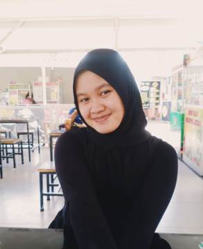 NASHIFA ATHANALIA FATHONI, SISWA SMA MUHI YANG TAK LELAH MENCETAK PRESTASI