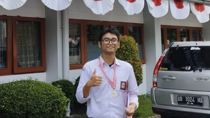 MUHAMMAD RAFI ISMAIL SUKSES RAIH JUARA 2 OSN KIMIA TINGKAT PROVINSI DIY
