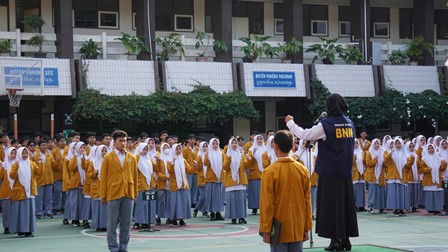 BNN DIY Menjadi Pembina Upacara Kelas XI